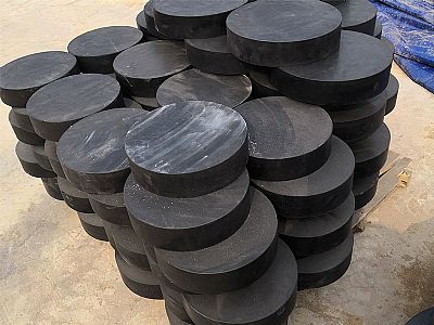 东源县板式橡胶支座由若干层橡胶片与薄钢板经加压硫化